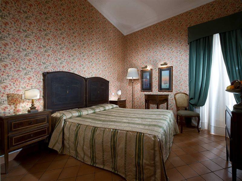 Chiaja Hotel De Charme Napoli Esterno foto