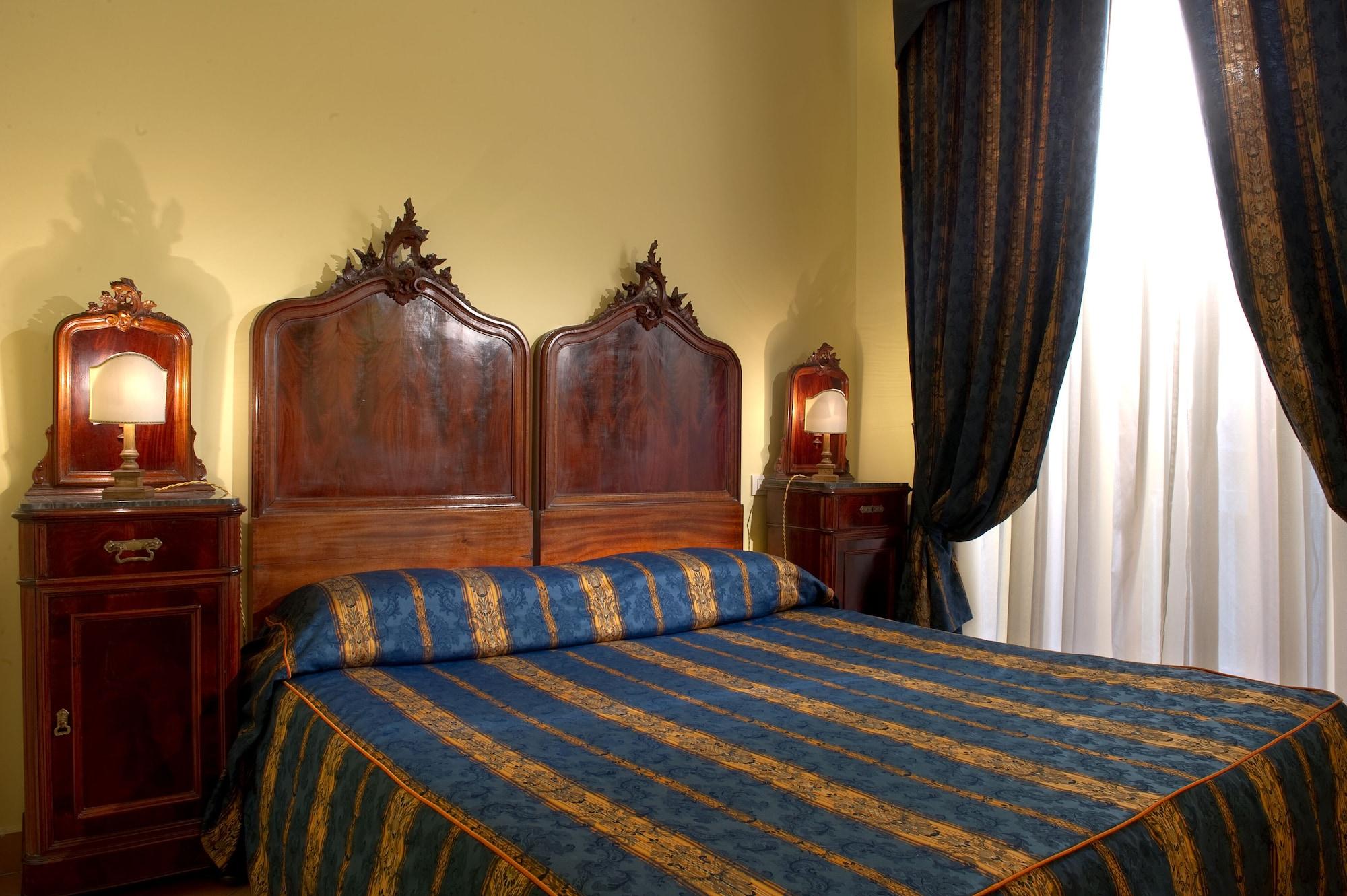 Chiaja Hotel De Charme Napoli Camera foto