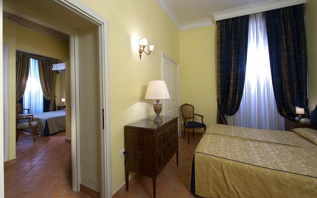 Chiaja Hotel De Charme Napoli Camera foto