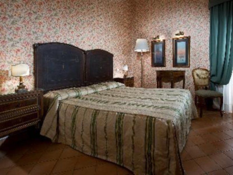 Chiaja Hotel De Charme Napoli Esterno foto