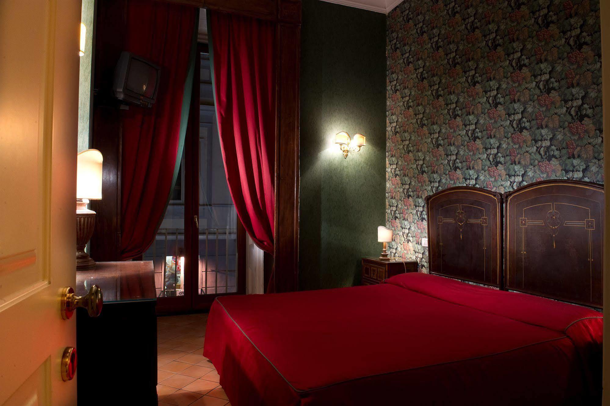 Chiaja Hotel De Charme Napoli Camera foto